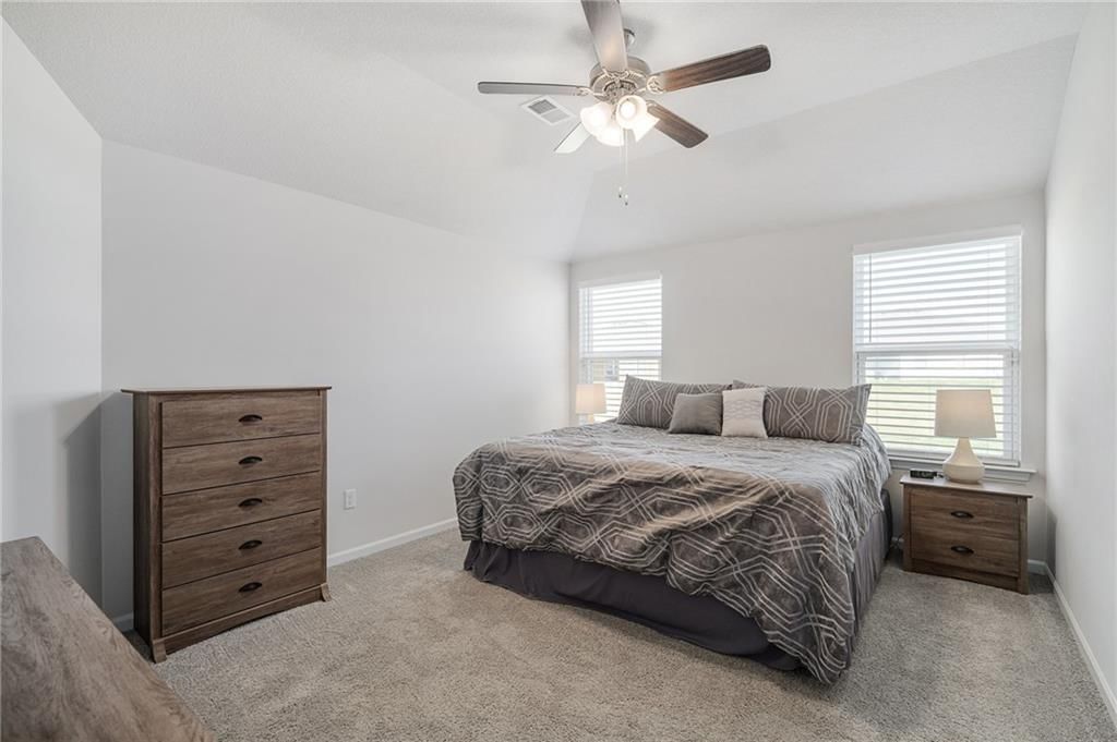 533 N Pear Street — photo 10