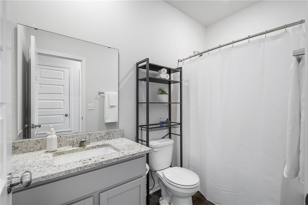 533 N Pear Street — photo 14