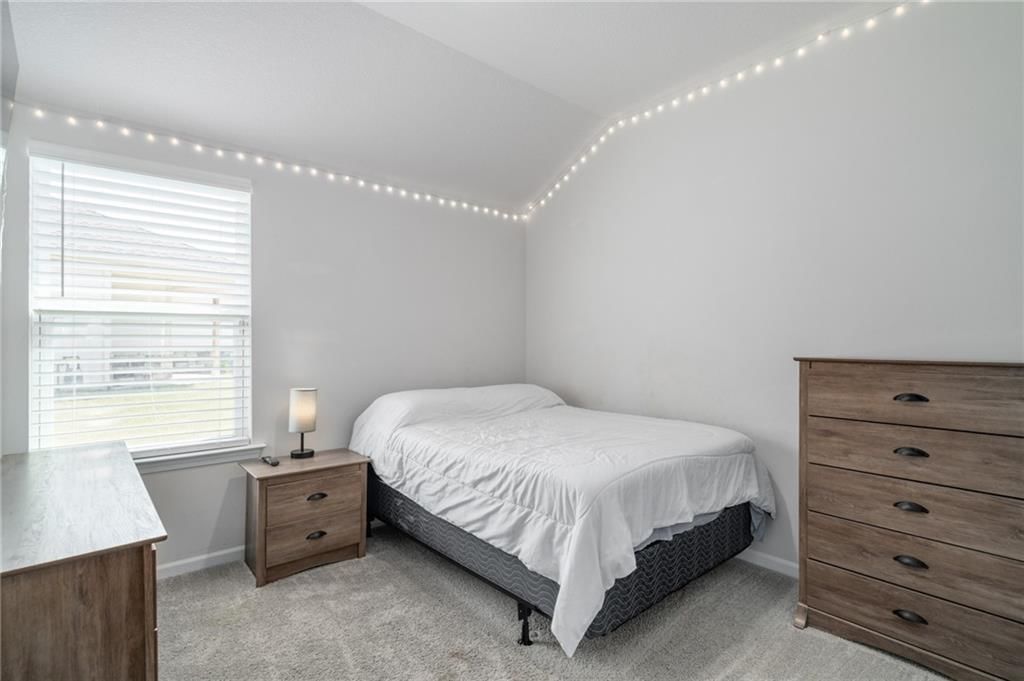 533 N Pear Street — photo 15