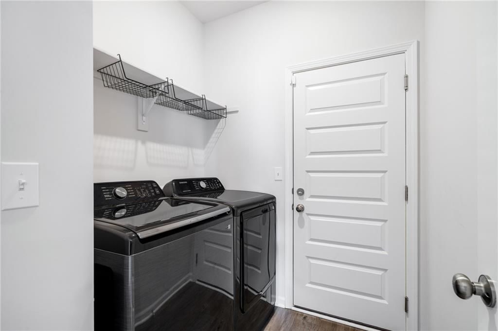 533 N Pear Street — photo 16
