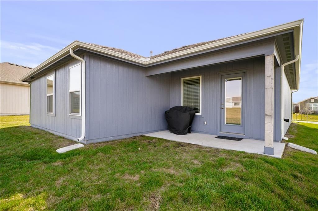 533 N Pear Street — photo 17