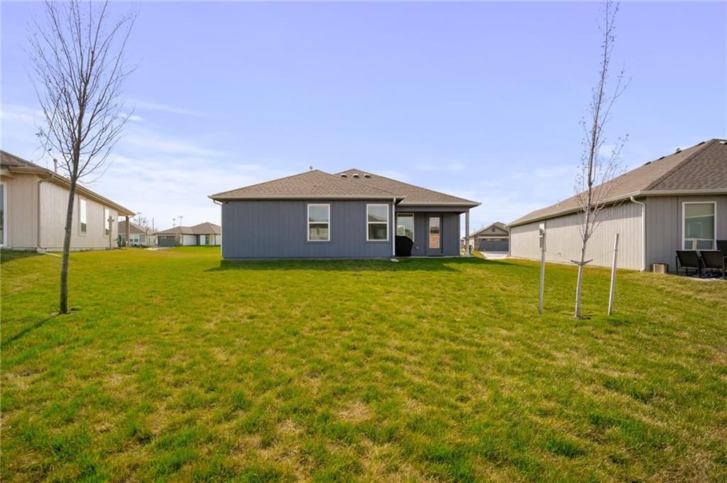 533 N Pear Street — photo 18