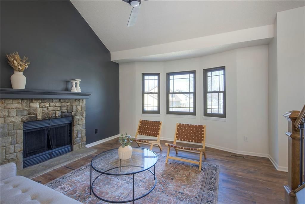 1201 E Butterfield Place — photo 10