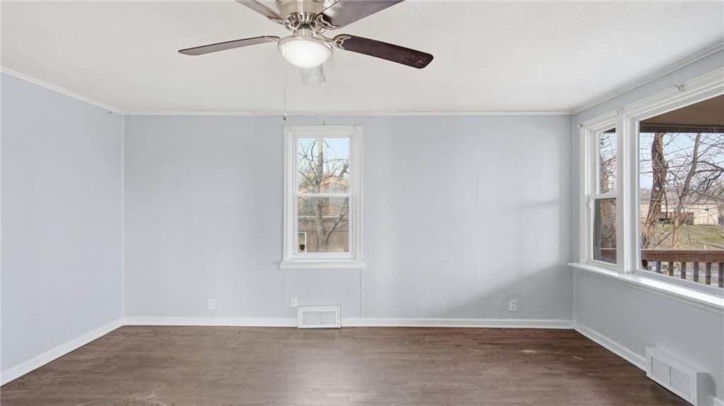 1017 E Smith Avenue — photo 10