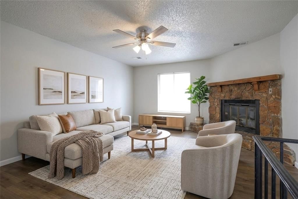 6014 E 127th Street, Grandview, MO