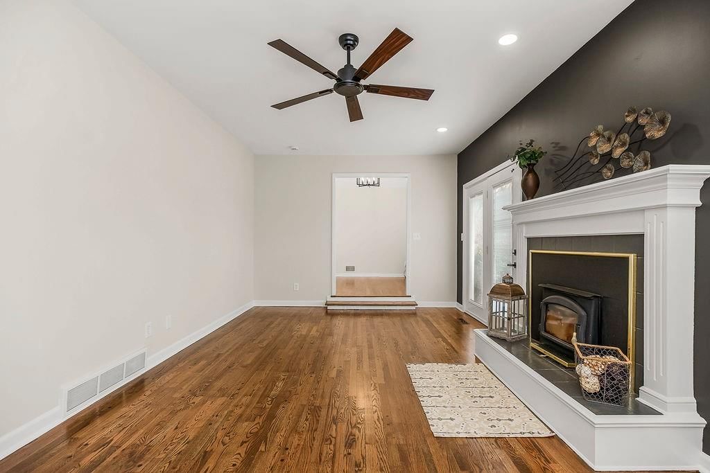 1402 SW Charleston Avenue W — photo 7