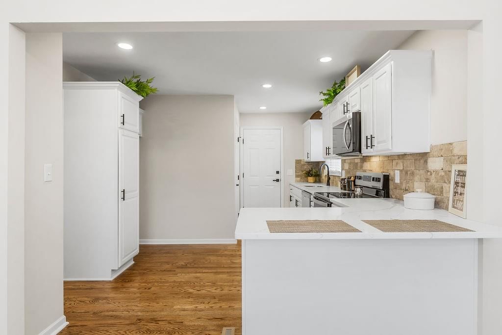 1402 SW Charleston Avenue W — photo 14