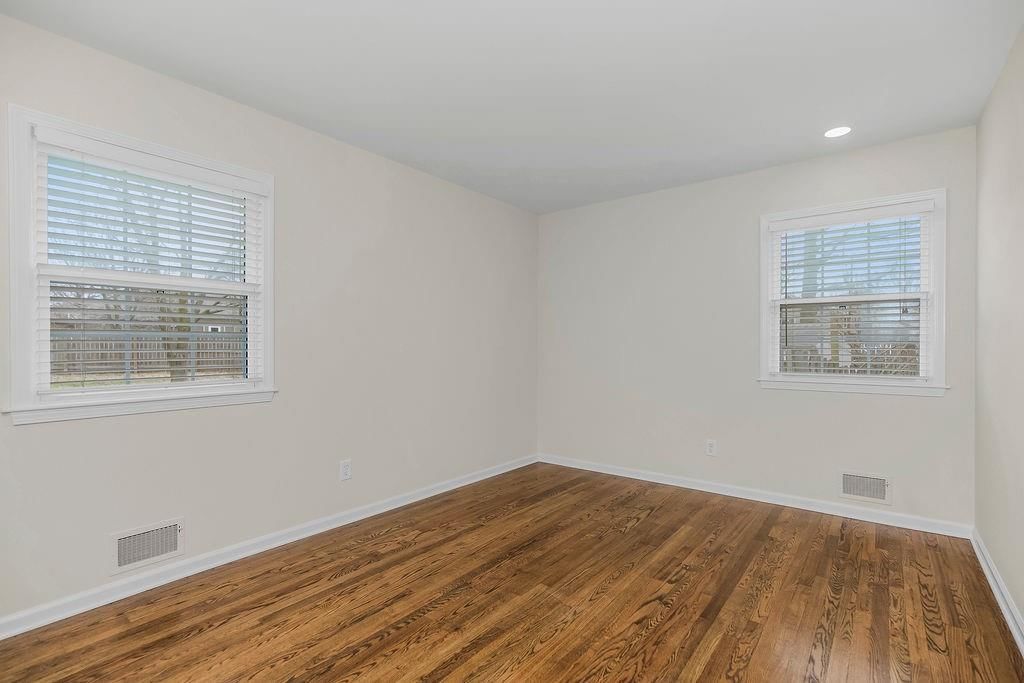 1402 SW Charleston Avenue W — photo 21