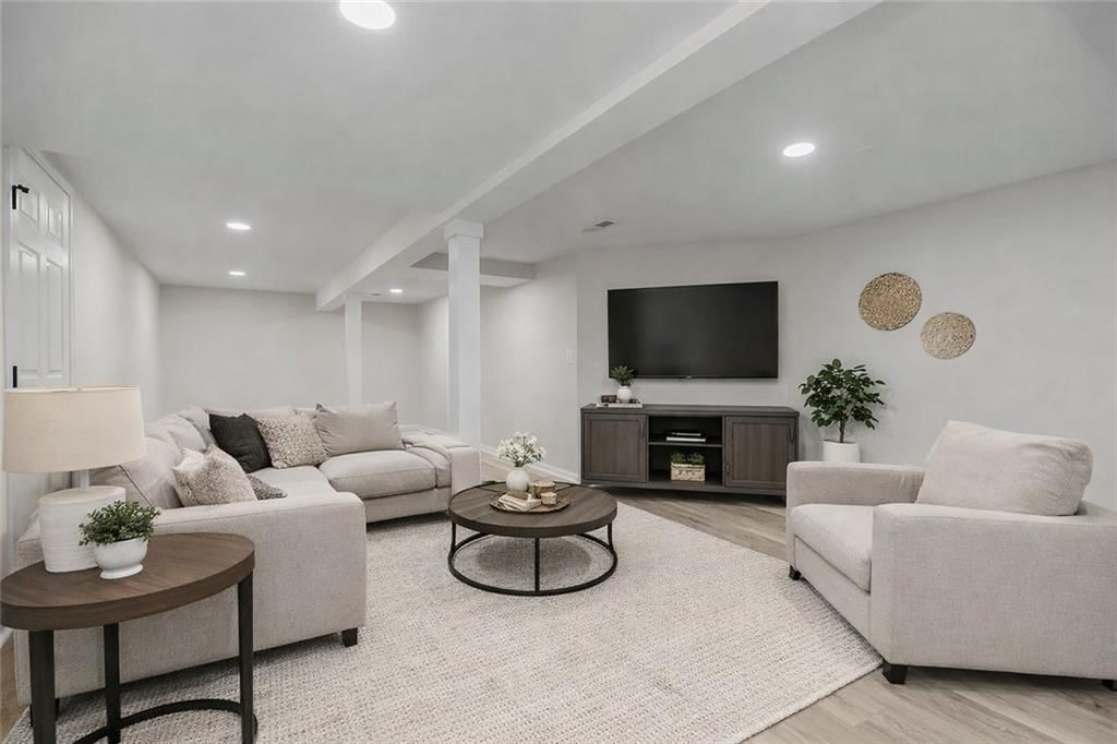 1402 SW Charleston Avenue W — photo 26