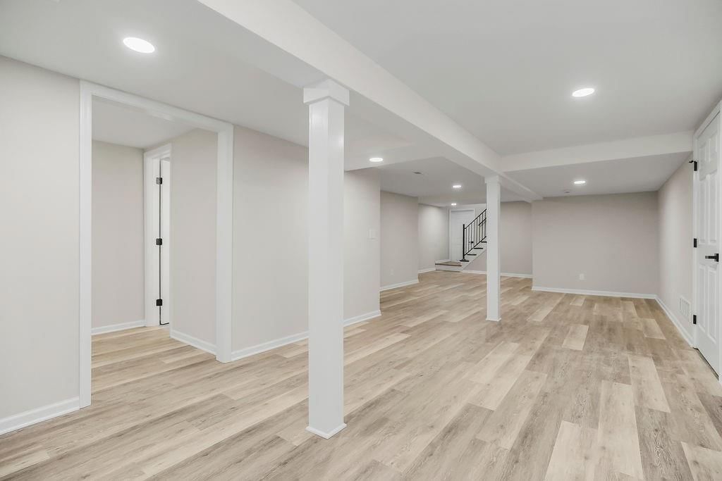 1402 SW Charleston Avenue W — photo 27