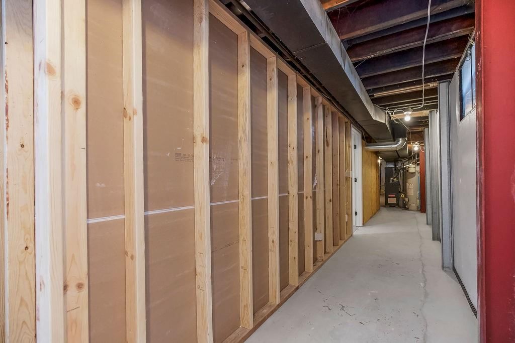 1402 SW Charleston Avenue W — photo 28