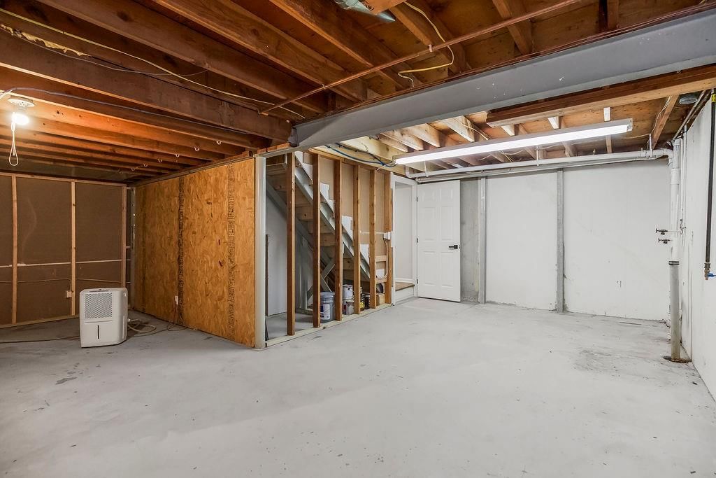 1402 SW Charleston Avenue W — photo 29