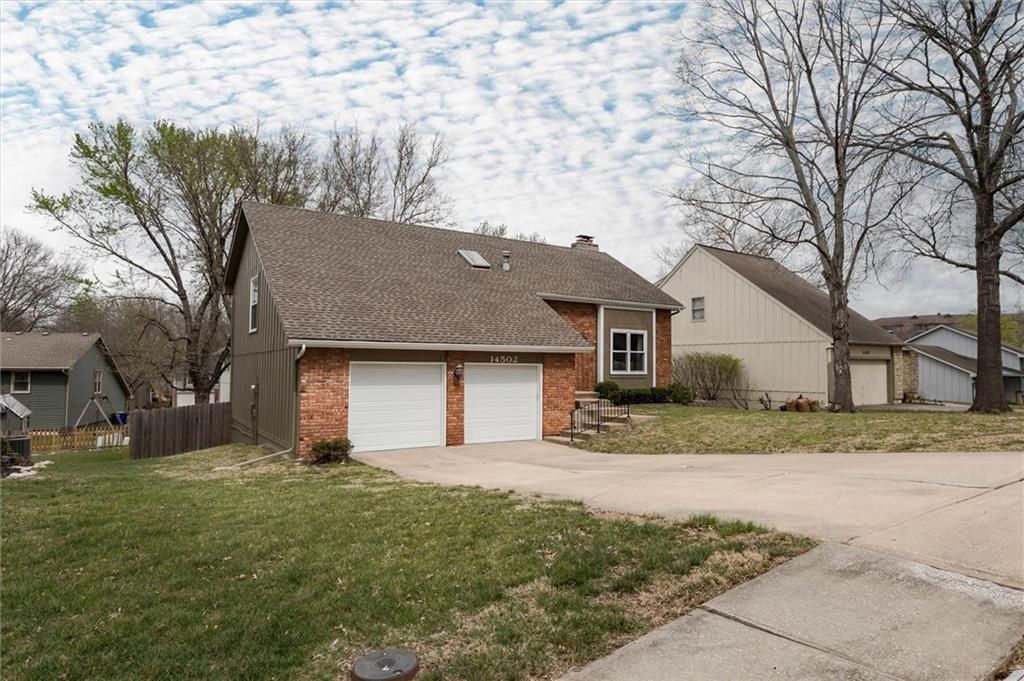 14502 W 90th Terrace — photo 2