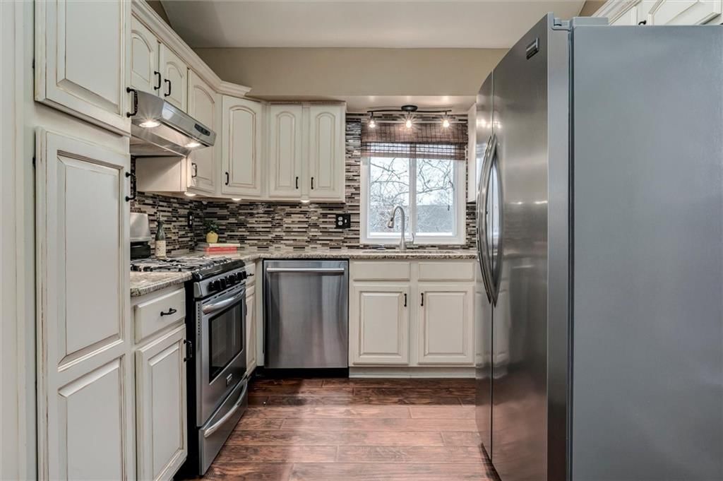 14502 W 90th Terrace — photo 7