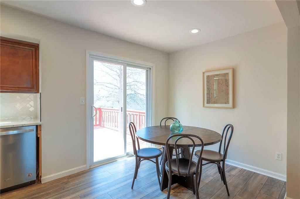 9844 N Cherry Street — photo 10