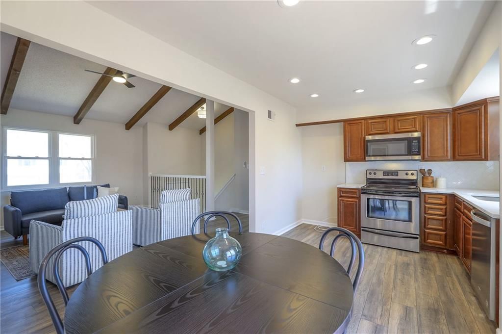 9844 N Cherry Street — photo 11