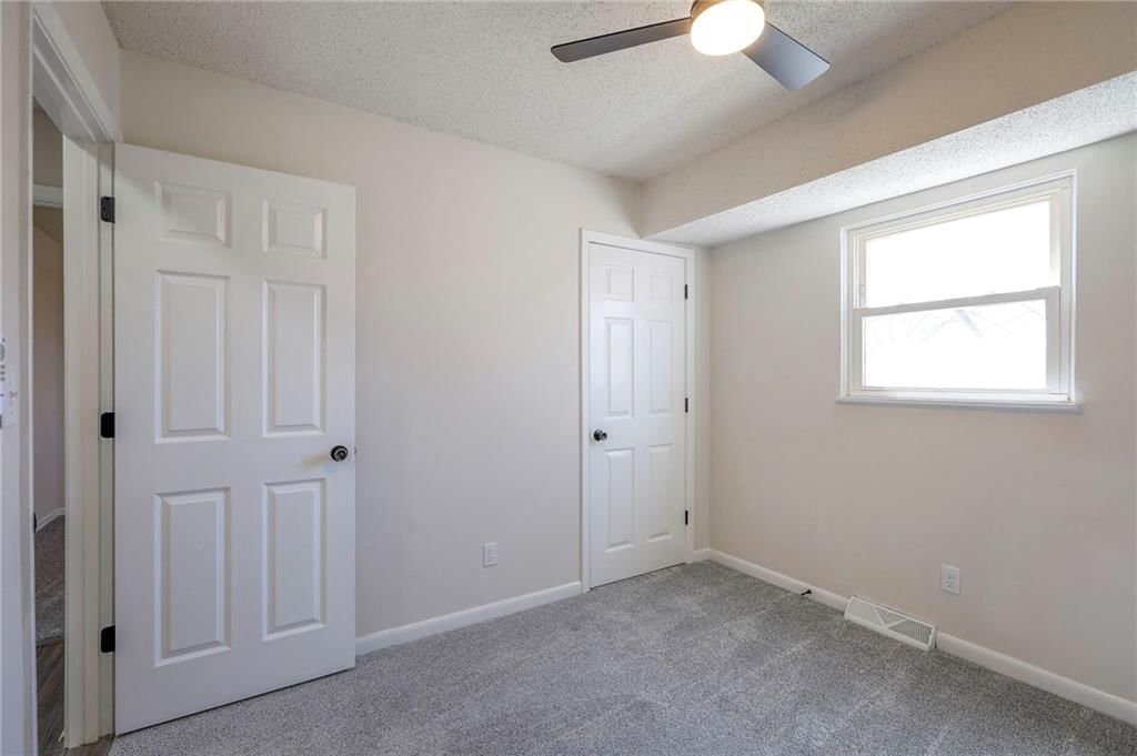 9844 N Cherry Street — photo 16