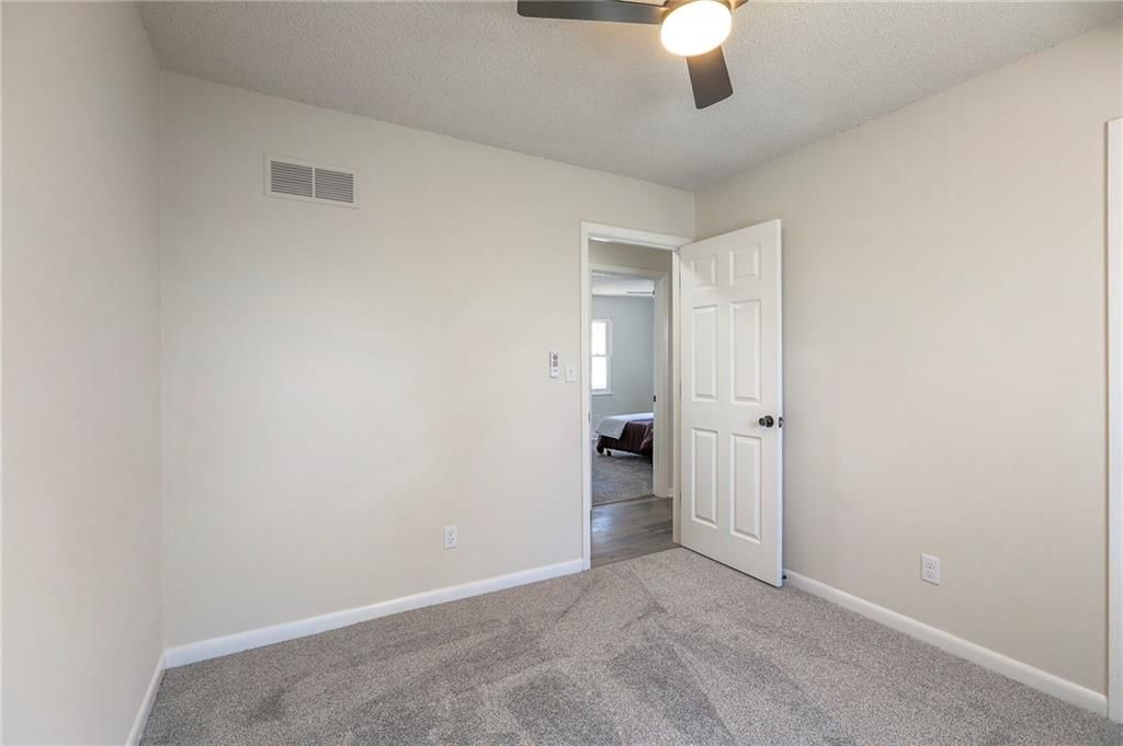 9844 N Cherry Street — photo 17