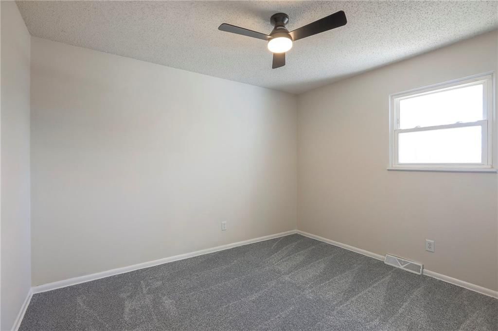 9844 N Cherry Street — photo 18