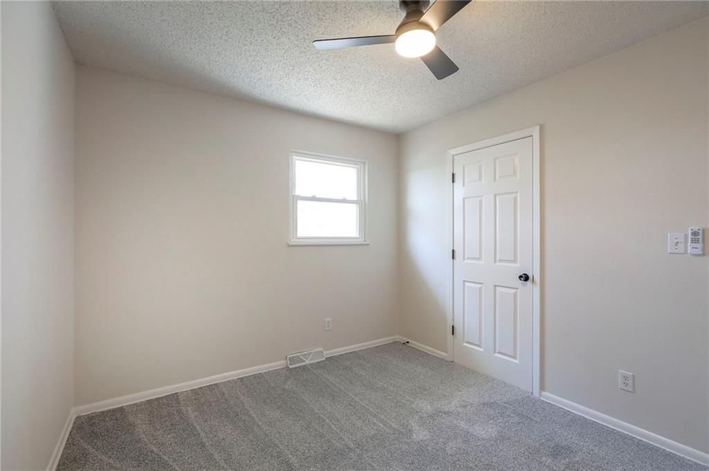 9844 N Cherry Street — photo 19