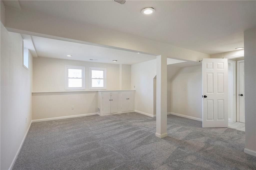 9844 N Cherry Street — photo 29