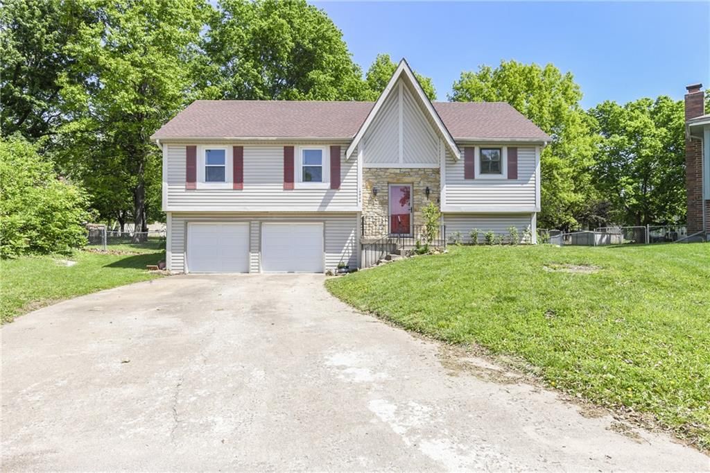 15906 W 154th Terrace, Olathe, KS