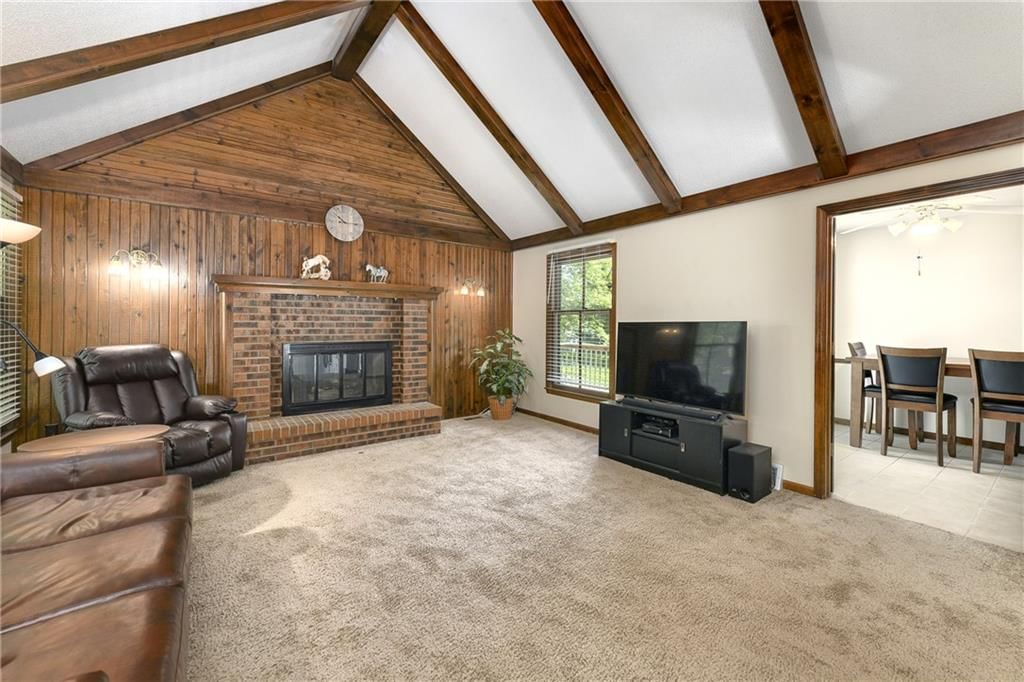 15906 W 154th Terrace — photo 7