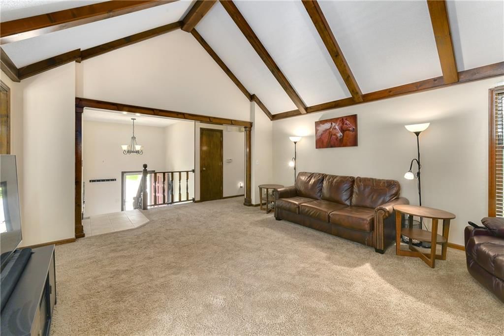 15906 W 154th Terrace — photo 8