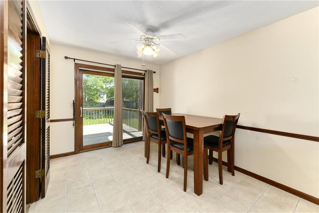 15906 W 154th Terrace — photo 12