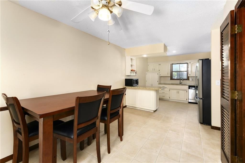 15906 W 154th Terrace — photo 14
