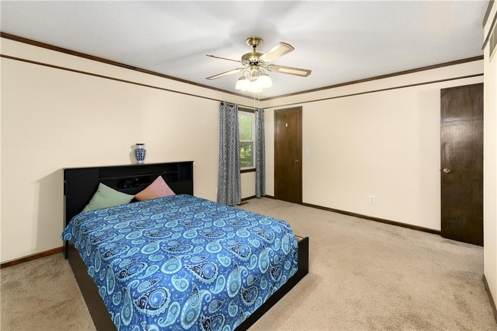 15906 W 154th Terrace — photo 16