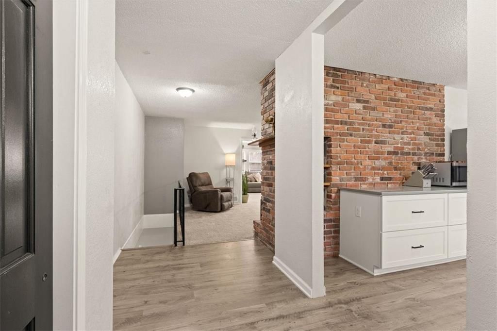 7235 Wallace Avenue — photo 3
