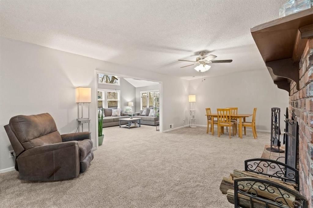 7235 Wallace Avenue — photo 4