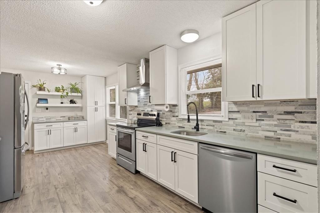 7235 Wallace Avenue — photo 14