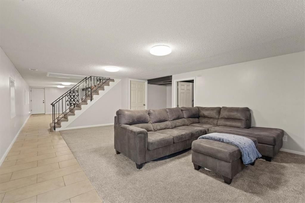 7235 Wallace Avenue — photo 29
