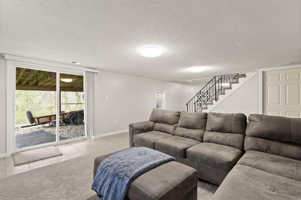 7235 Wallace Avenue — photo 30