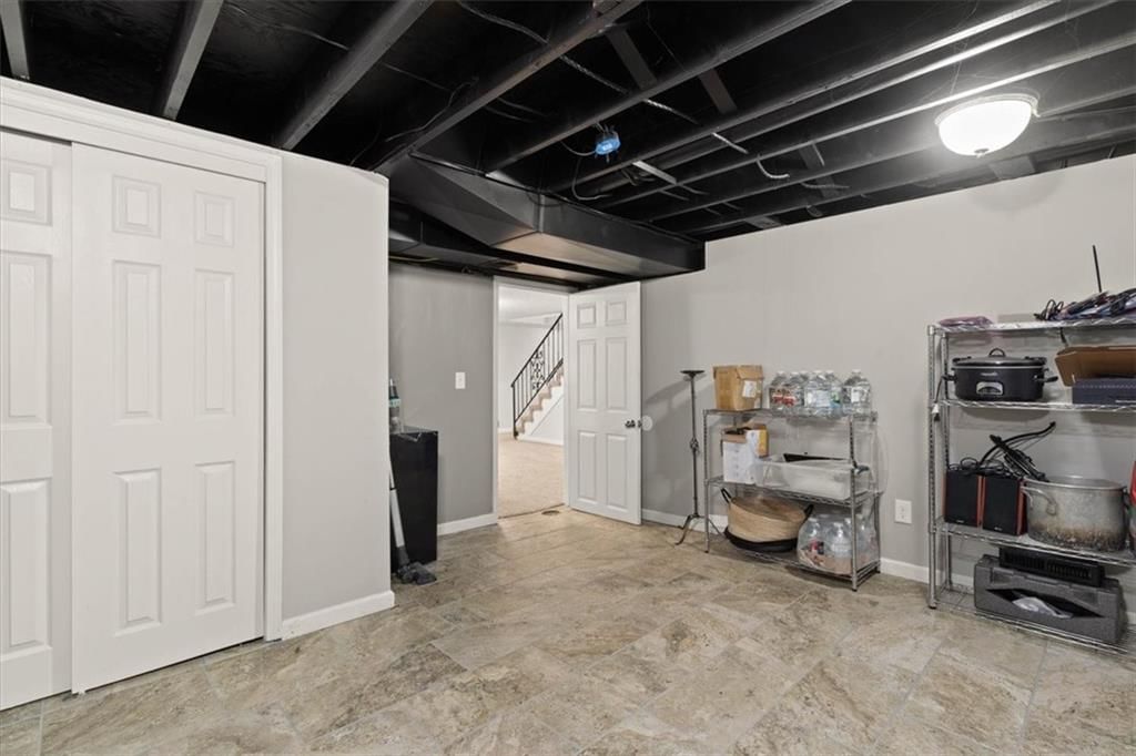 7235 Wallace Avenue — photo 32