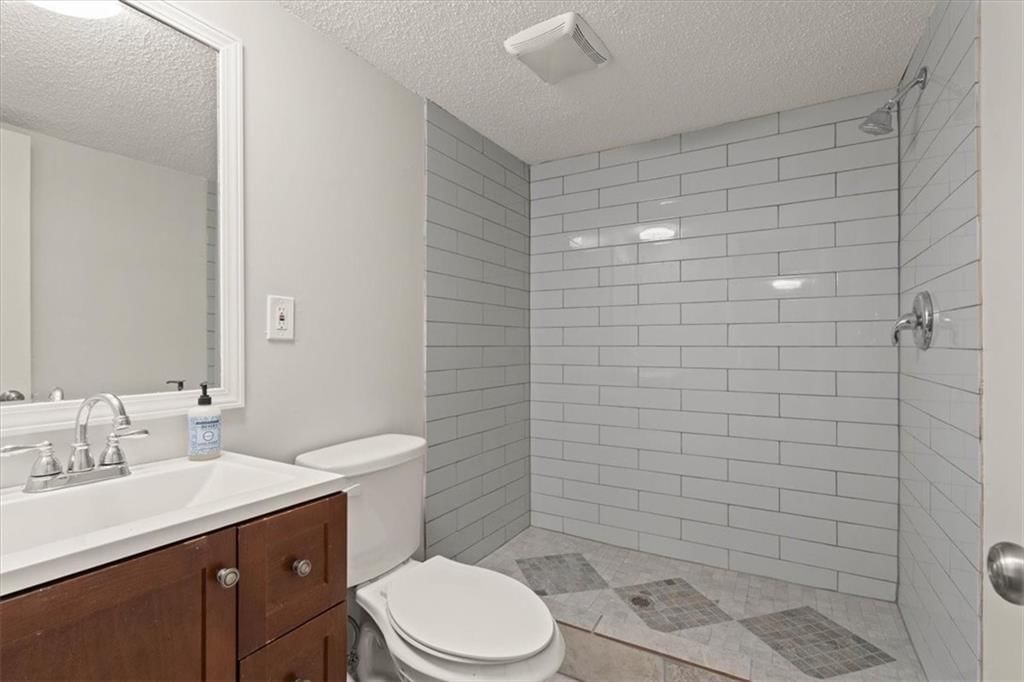 7235 Wallace Avenue — photo 33