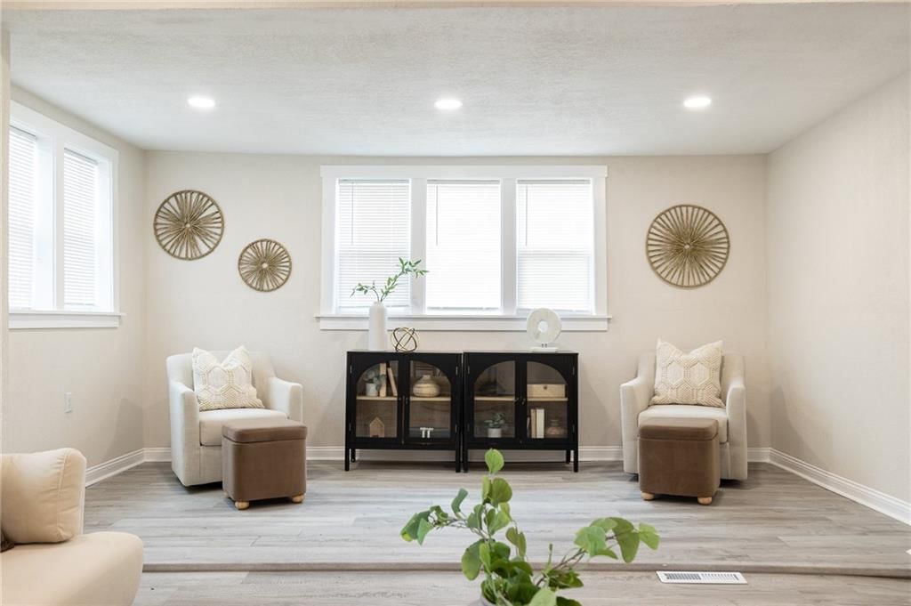 315 Osage Street — photo 10