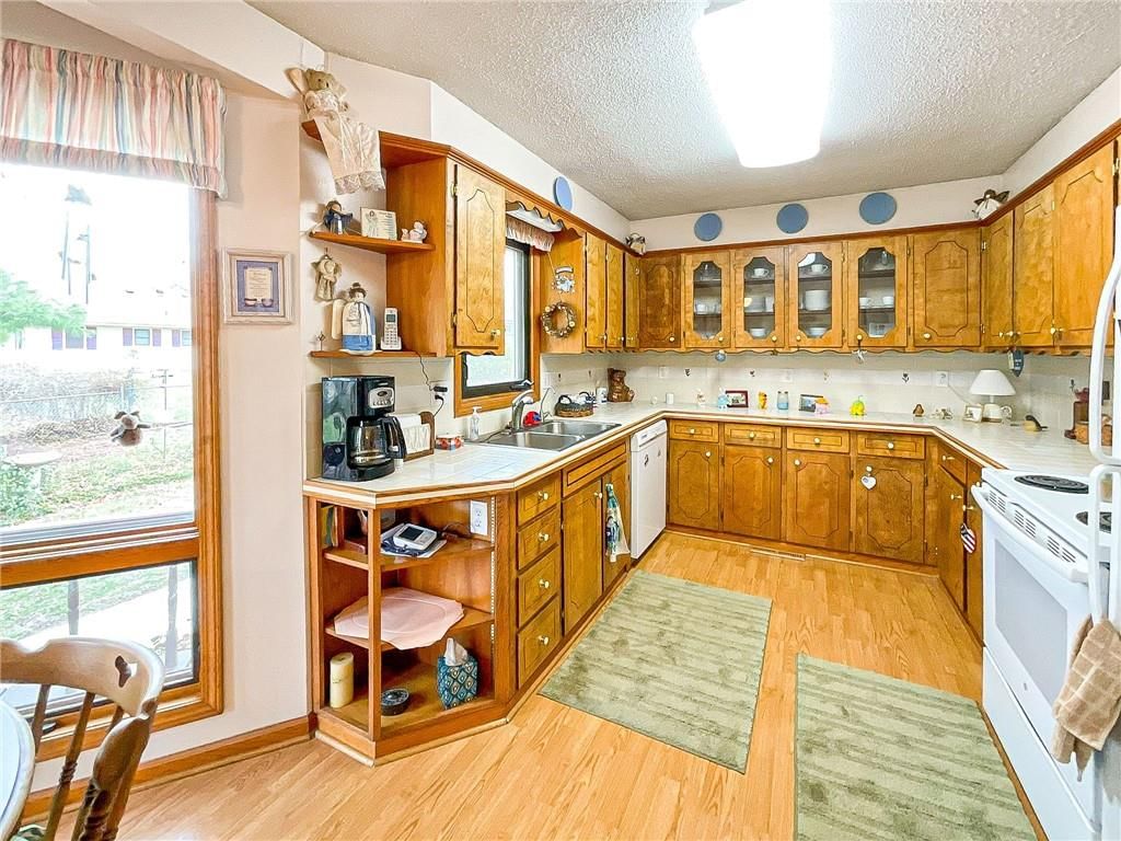 2614 Plaza Avenue — photo 16