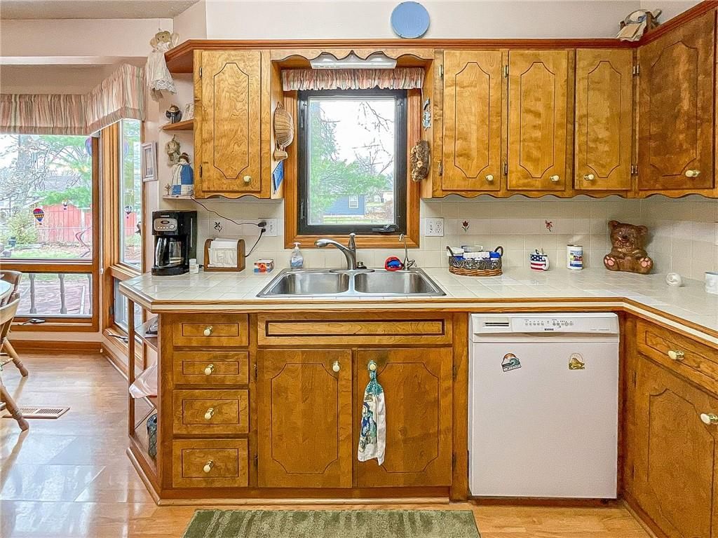 2614 Plaza Avenue — photo 17