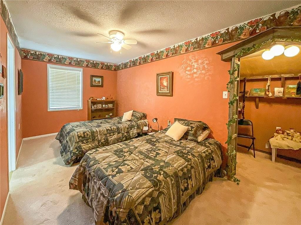 2614 Plaza Avenue — photo 33