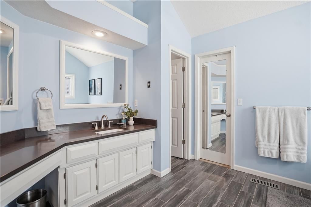 15204 OUTLOOK Street — photo 20
