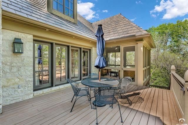 208 Fall Creek Drive — photo 13