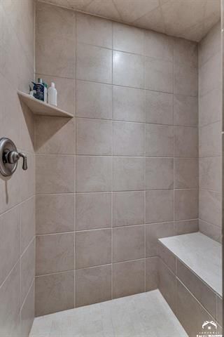 208 Fall Creek Drive — photo 46