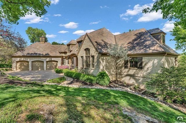 208 Fall Creek Drive — photo 60