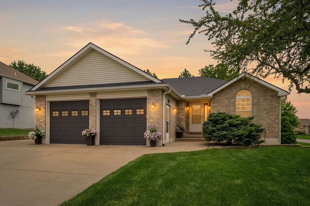605 NW Silverstone Circle, Grain Valley, MO