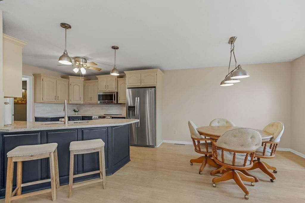 605 NW Silverstone Circle — photo 7