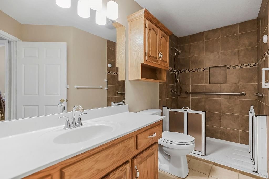 605 NW Silverstone Circle — photo 18