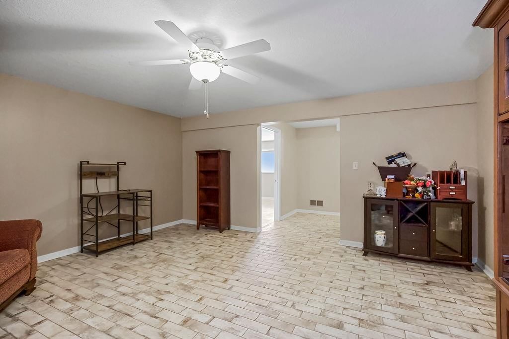 605 NW Silverstone Circle — photo 24